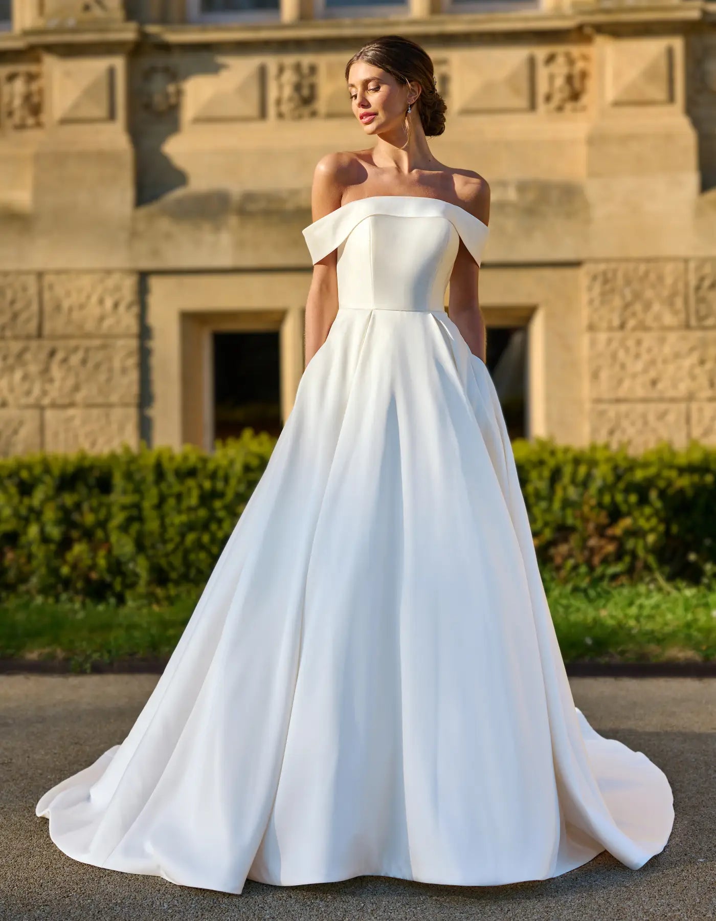 DingJiDress an off-the-shoulder ballgown with pockets