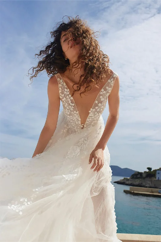 Olena Ethereal A-line Tulle Wedding Dress